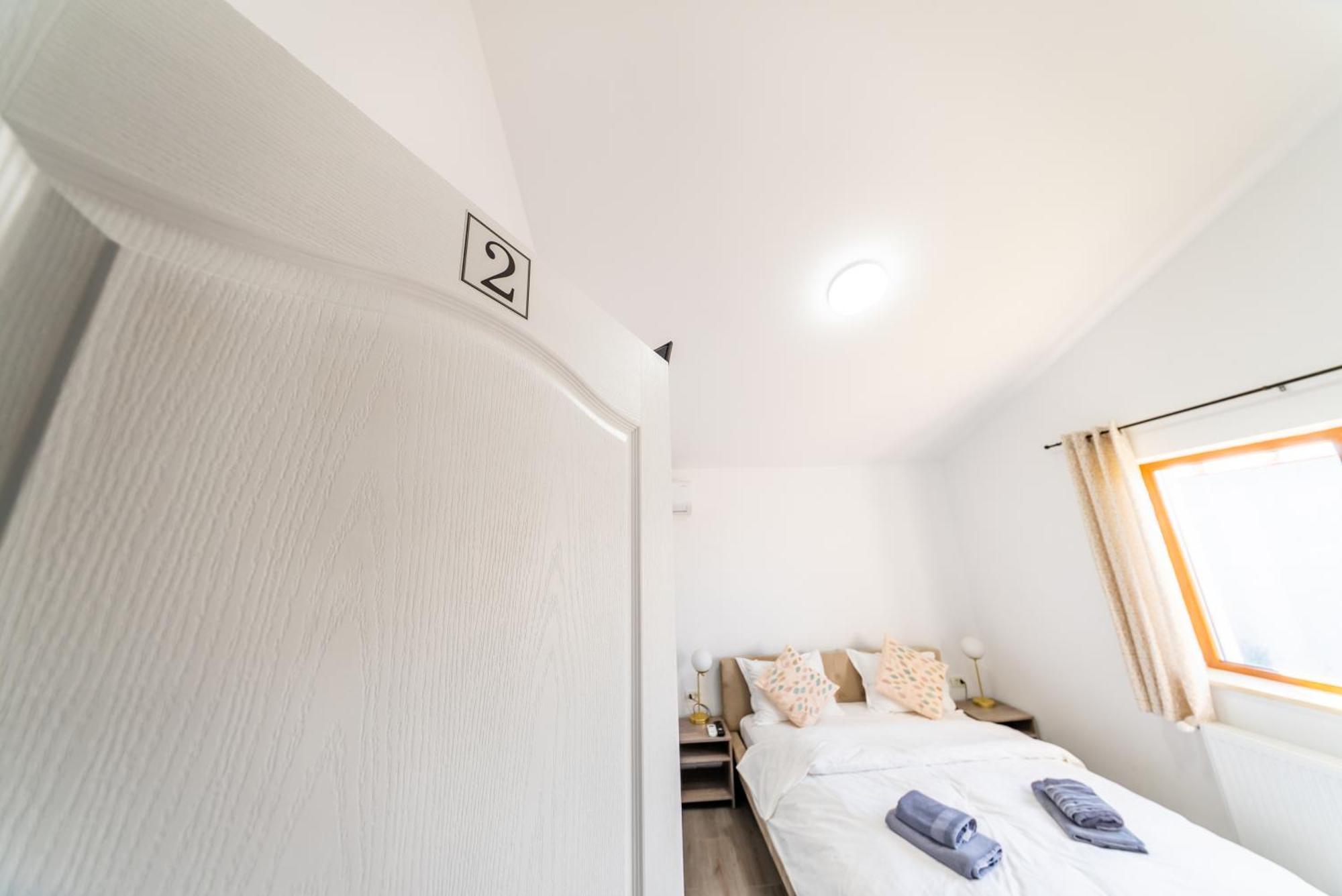 La Casa Blanca Appartement Vladimirescu Buitenkant foto
